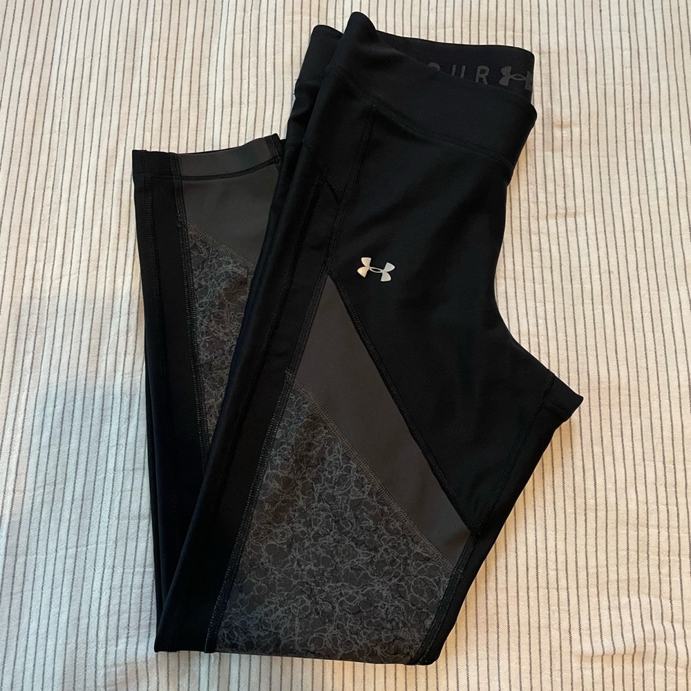 Womens Cropped Under Armor Leggings